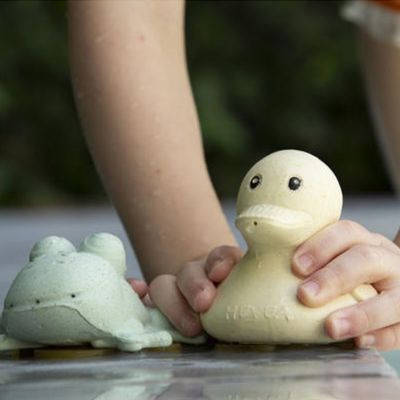 HEVEA Badespielzeug Ente und Frosch
